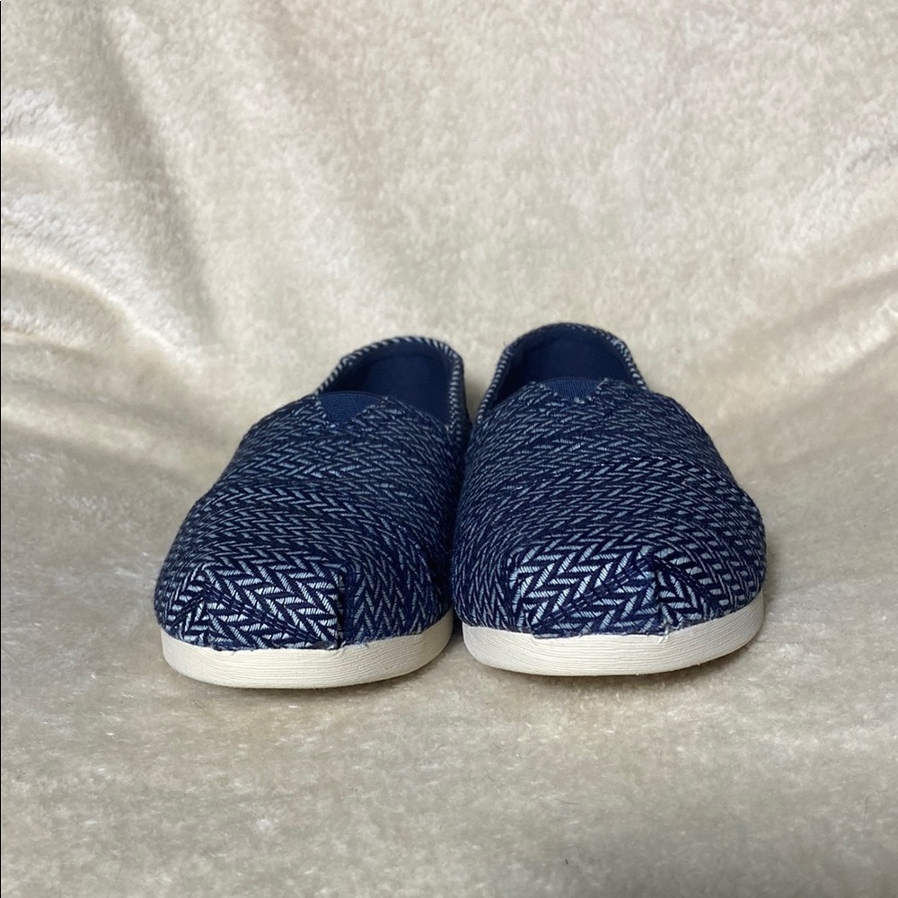 Toms Navy and White Herringbone Slip-Ons